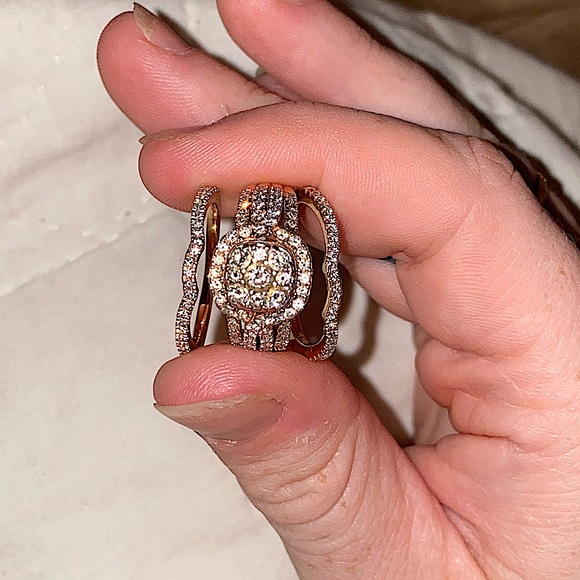 Rose Gold • Engagement Ring • Everyday Ring - Picture 6 of 7